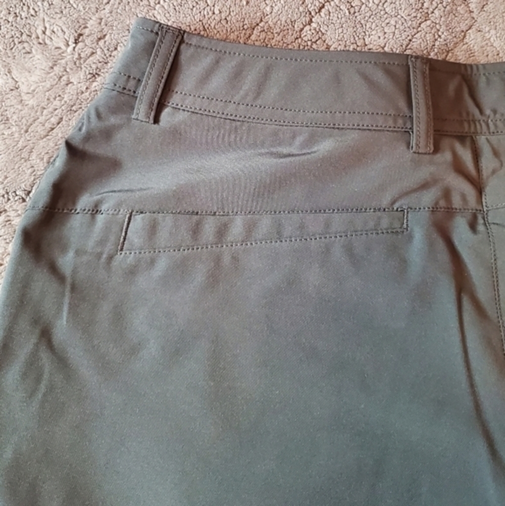 NWOT Oobe Charcoal Golf Hiking Arrowhead Bermuda Shorts - Picture 13 of 14